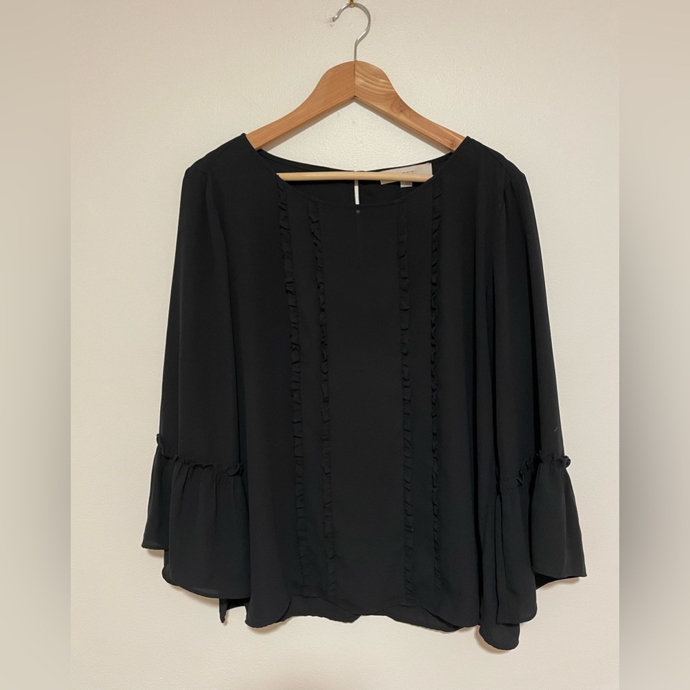LOFT size M Black Blouse